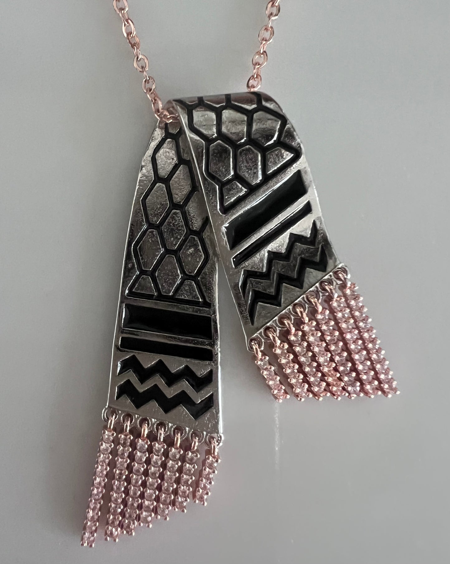 Palestine keffiyeh necklace