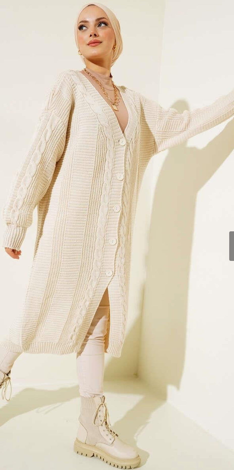 HC Long button detail knit cardigan -beige