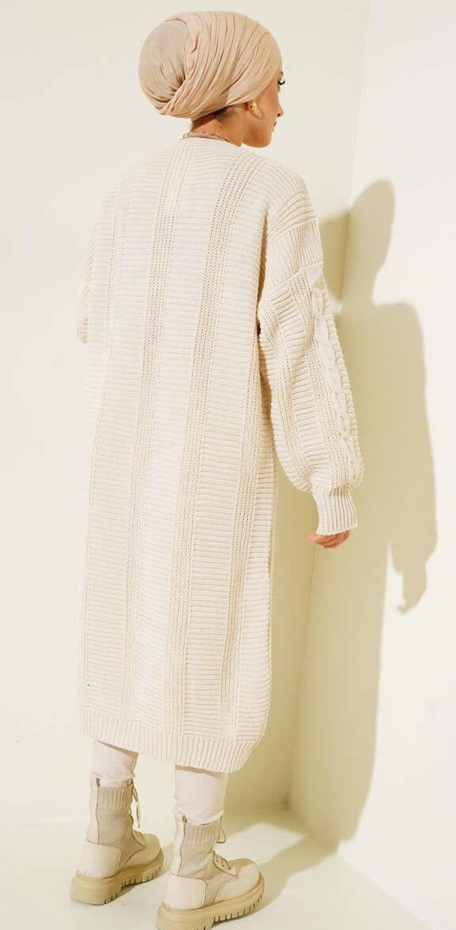 HC Long button detail knit cardigan -beige